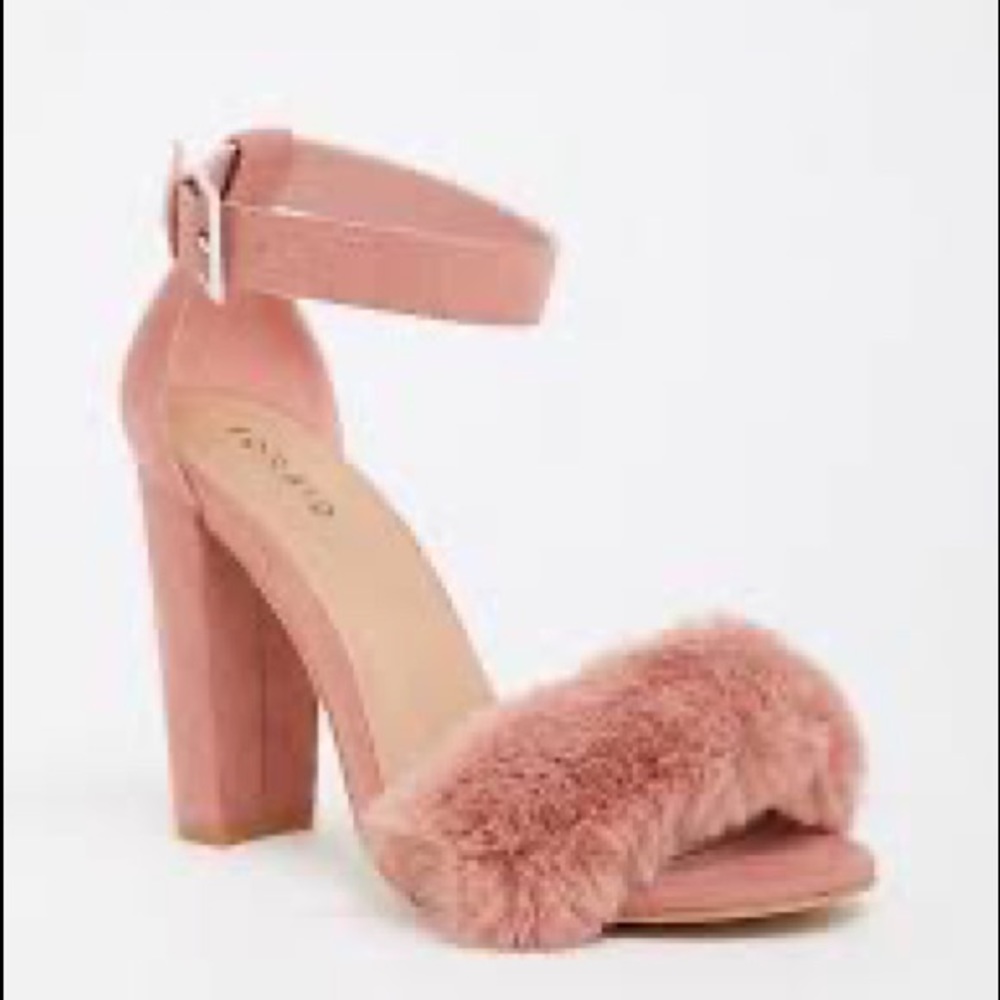 NWT TORRID Fluffy faux fur heel